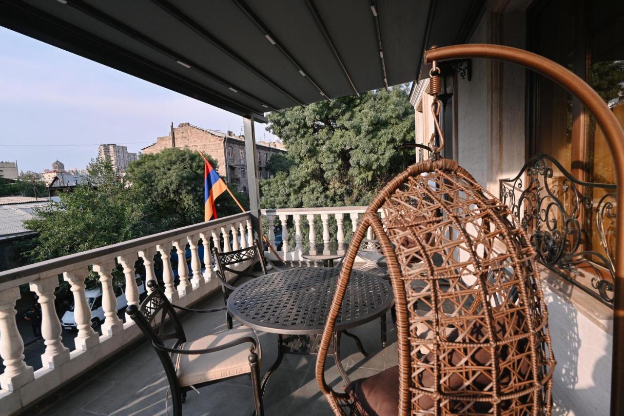 Partez Hotel Yerevan Exterior photo