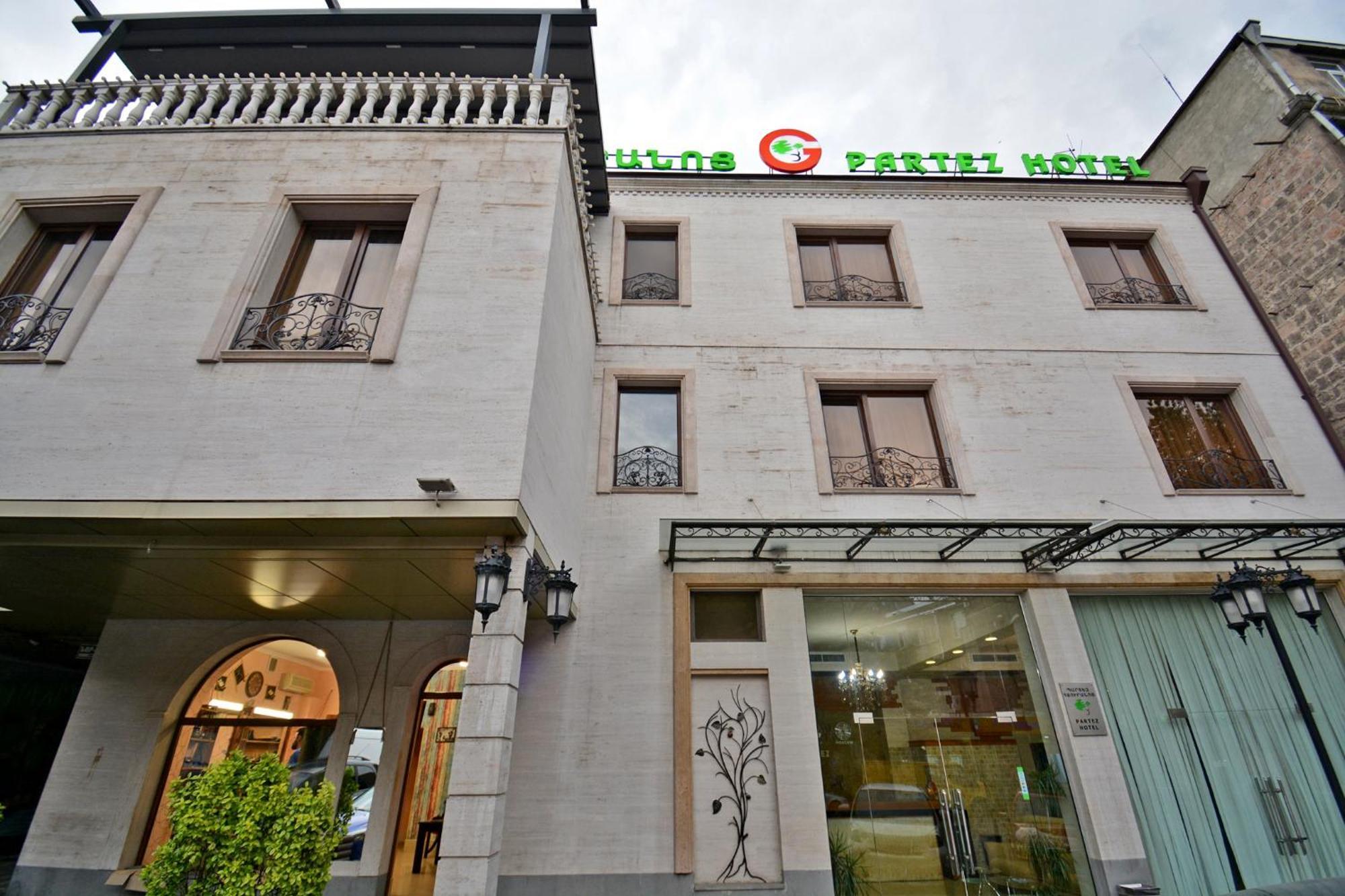 Partez Hotel Yerevan Exterior photo